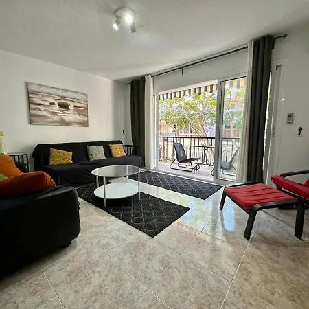 Apartment Charming 3-bed In