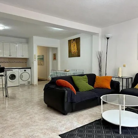 Apartment Charming 3-bed In *
