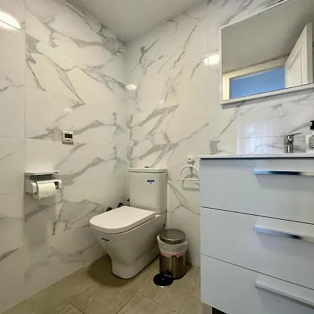 Charming 3-bed In * Fuengirola